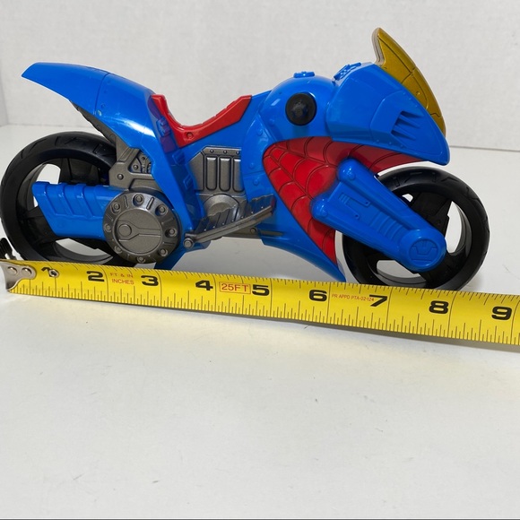 3 Superhero/Motorcycles Marvel Playskool Hasbro2018 New Condition Moveable Parts - Picture 11 of 12